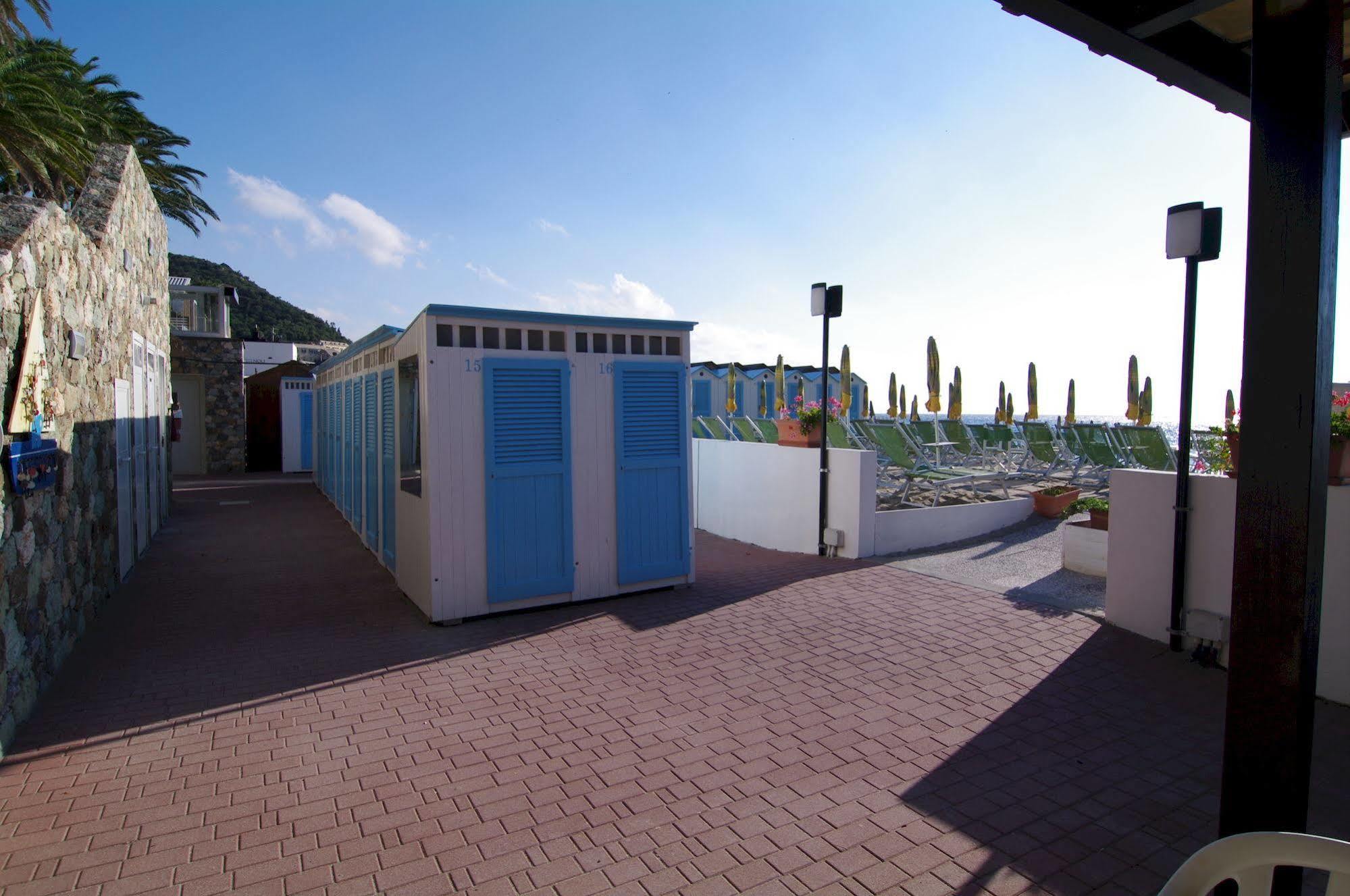 Albergo Madri Pie Noli Exterior foto